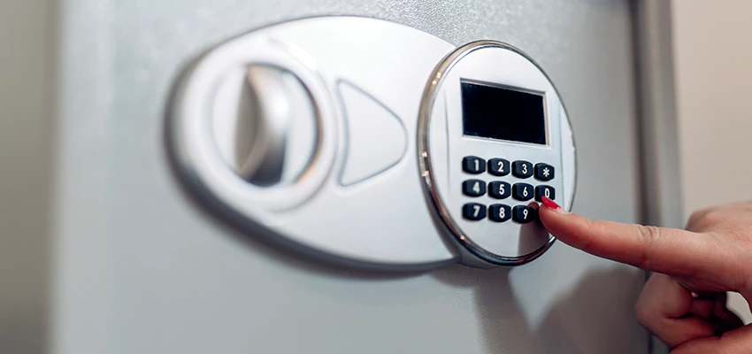 Jewelry Safe Cracking in Gustine, California