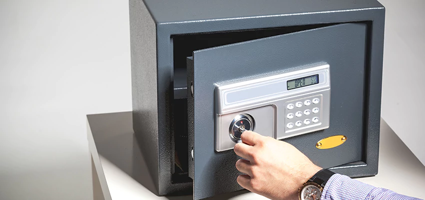Jewelry Safe Unlocking Service in Gustine, California