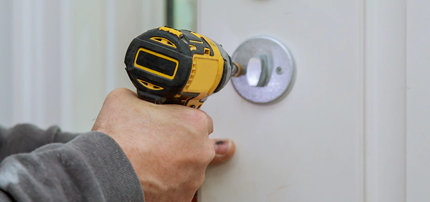 Street Locksmith For Smart Lock Repair in Gustine, CA